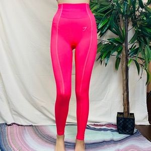 Gymshark Hot Pink Seamless High rise leggings with ribbed sides never worn XS